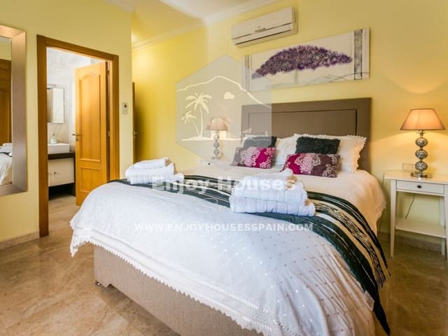 6 soveværelse Villa til salg i Partides comunes - Adsubia, Javea / Xàbia med swimmingpool - € 1.500.000 (Ref: 9415349)