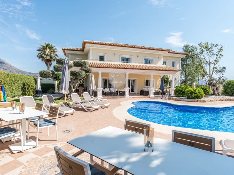 6 bedroom Villa for sale in Javea / Xabia with pool - € 1,500,000 (Ref: 9415349)