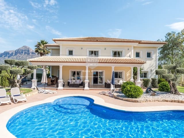 6 soveværelse Villa til salg i Partides comunes - Adsubia, Javea / Xàbia med swimmingpool - € 1.500.000 (Ref: 9415349)