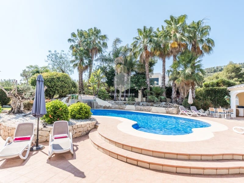 6 bedroom Villa for sale in Javea / Xabia with pool - € 1,500,000 (Ref: 9415349)