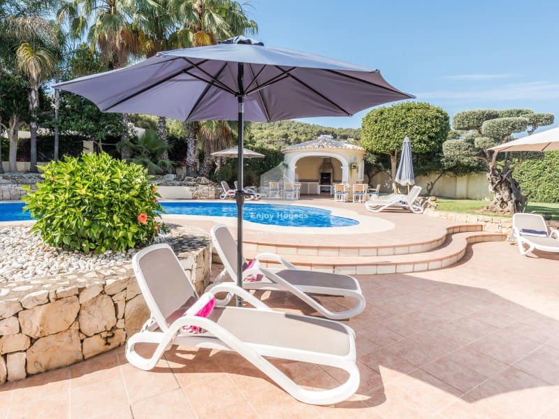 6 bedroom Villa for sale in Javea / Xabia with pool - € 1,500,000 (Ref: 9415349)