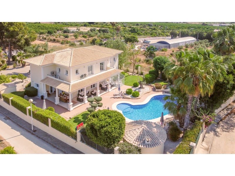 6 bedroom Villa for sale in Javea / Xabia with pool - € 1,500,000 (Ref: 9415349)