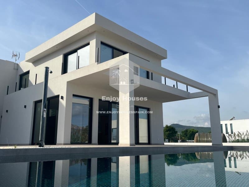 Chalet de 3 habitaciones en Javea / Xàbia en venta con piscina - 1.300.000 € (Ref: 9421682)