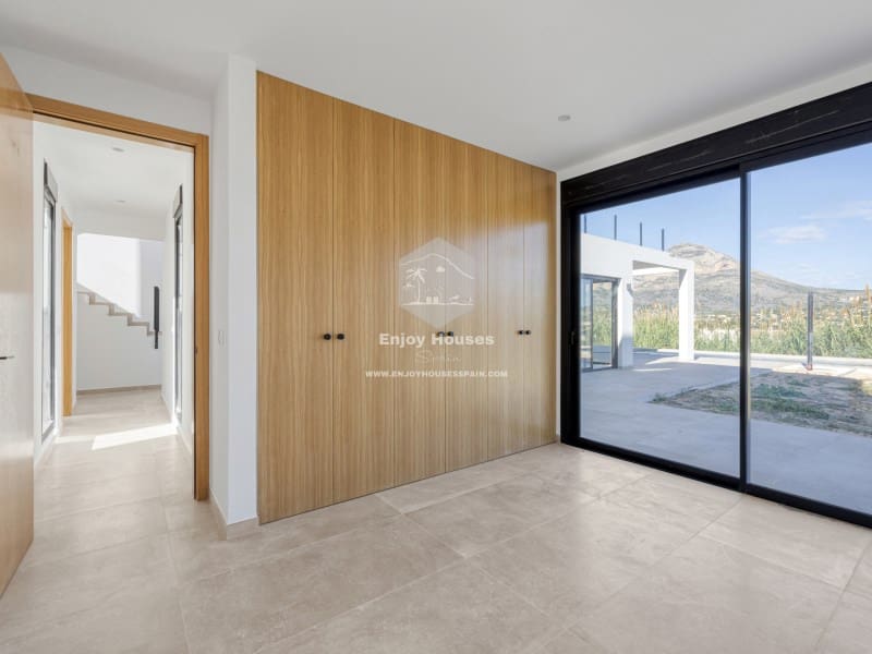 Chalet de 3 habitaciones en Javea / Xàbia en venta con piscina - 1.300.000 € (Ref: 9421682)