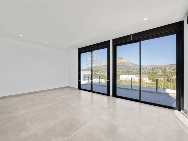 Chalet de 3 habitaciones en Javea / Xàbia en venta con piscina - 1.300.000 € (Ref: 9421682)