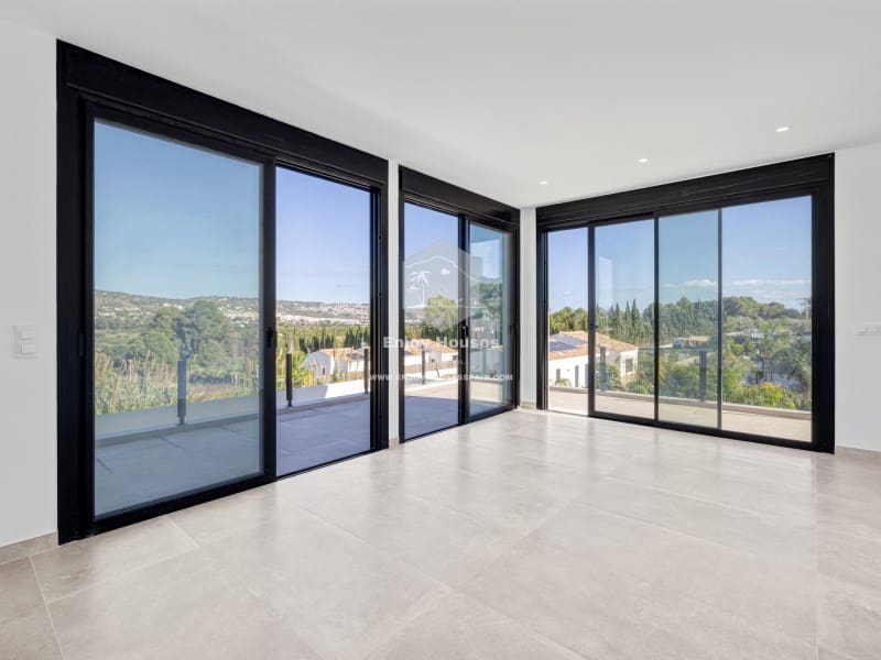 Chalet de 3 habitaciones en Javea / Xàbia en venta con piscina - 1.300.000 € (Ref: 9421682)