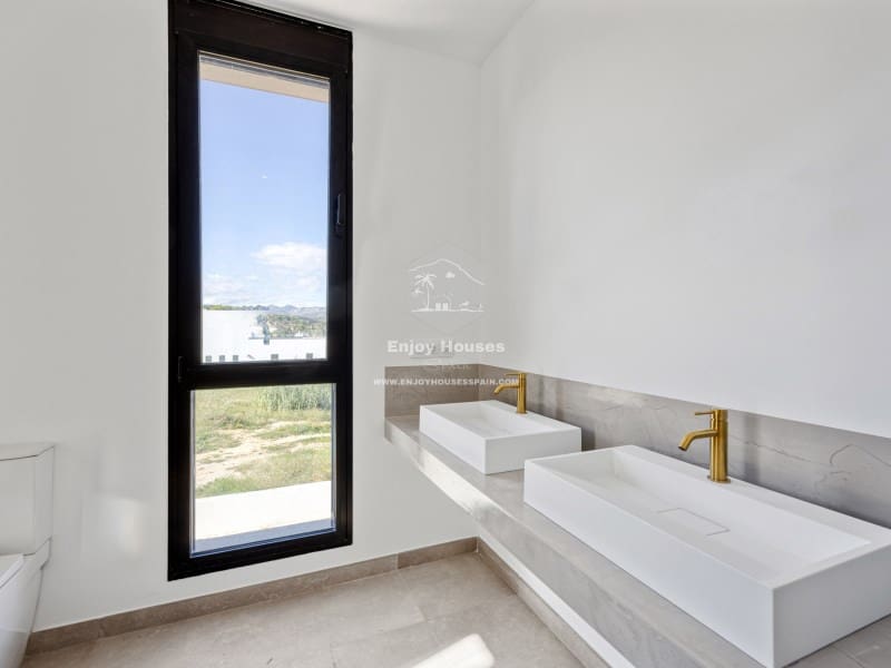 Chalet de 3 habitaciones en Javea / Xàbia en venta con piscina - 1.300.000 € (Ref: 9421682)