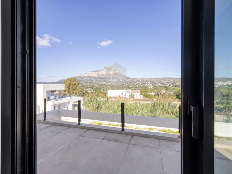 Chalet de 3 habitaciones en Javea / Xàbia en venta con piscina - 1.300.000 € (Ref: 9421682)