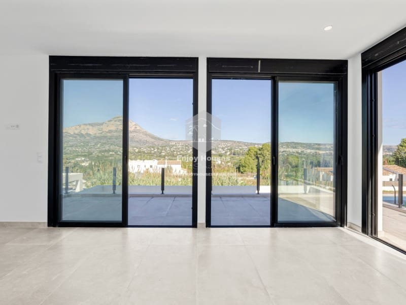 Chalet de 3 habitaciones en Javea / Xàbia en venta con piscina - 1.300.000 € (Ref: 9421682)