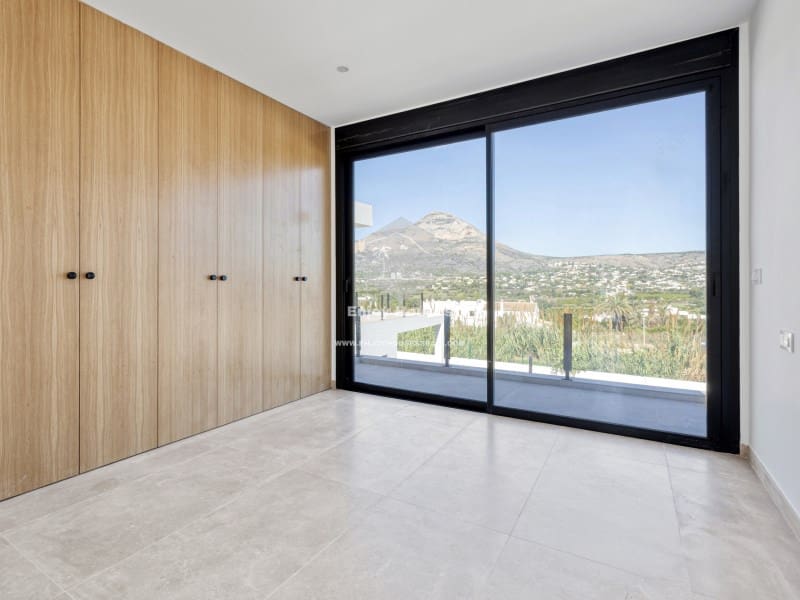 Chalet de 3 habitaciones en Javea / Xàbia en venta con piscina - 1.300.000 € (Ref: 9421682)