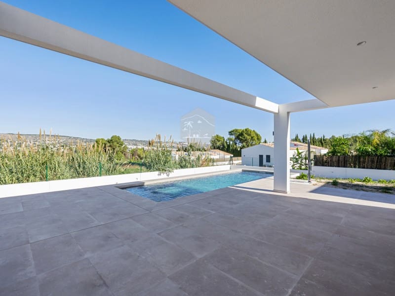 Chalet de 3 habitaciones en Javea / Xàbia en venta con piscina - 1.300.000 € (Ref: 9421682)