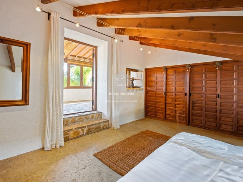 4 bedroom Finca/Country House for sale in Javea / Xabia with pool - € 895,000 (Ref: 9421684)