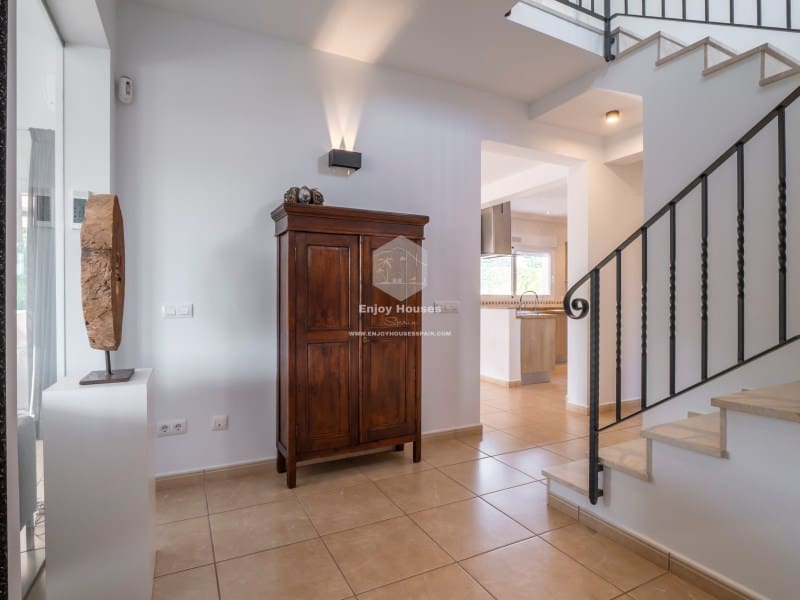 3 bedroom Villa for sale in Javea / Xabia with pool - € 899,000 (Ref: 9421685)