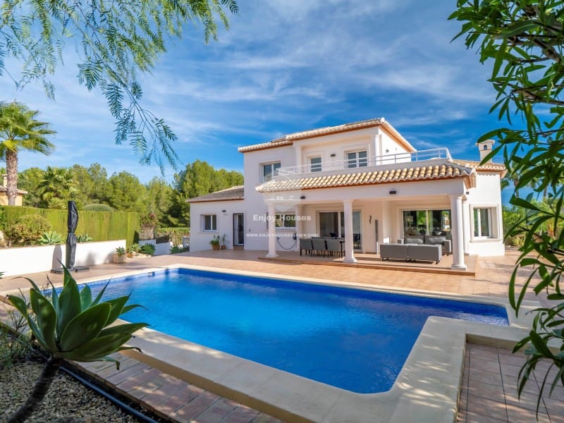 3 bedroom Villa for sale in Javea / Xabia with pool - € 899,000 (Ref: 9421685)