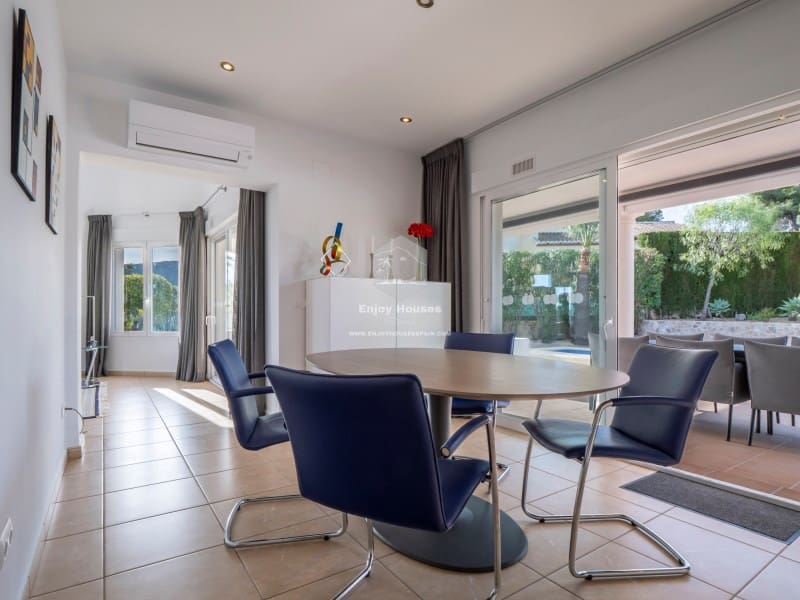 3 bedroom Villa for sale in Javea / Xabia with pool - € 899,000 (Ref: 9421685)