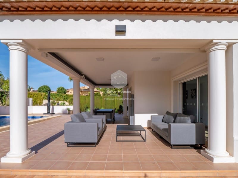 3 bedroom Villa for sale in Javea / Xabia with pool - € 899,000 (Ref: 9421685)
