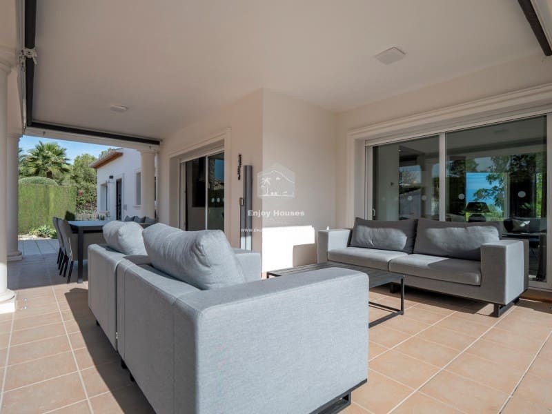 3 bedroom Villa for sale in Javea / Xabia with pool - € 899,000 (Ref: 9421685)