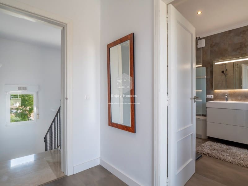 3 bedroom Villa for sale in Javea / Xabia with pool - € 899,000 (Ref: 9421685)