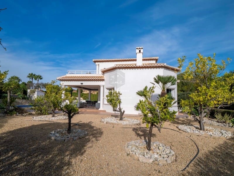 3 bedroom Villa for sale in Javea / Xabia with pool - € 899,000 (Ref: 9421685)
