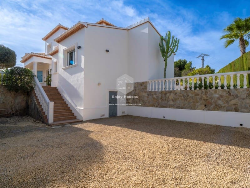3 bedroom Villa for sale in Javea / Xabia with pool - € 899,000 (Ref: 9421685)