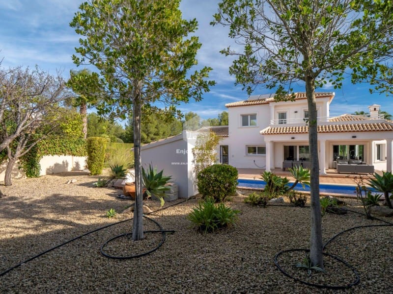 3 bedroom Villa for sale in Javea / Xabia with pool - € 899,000 (Ref: 9421685)