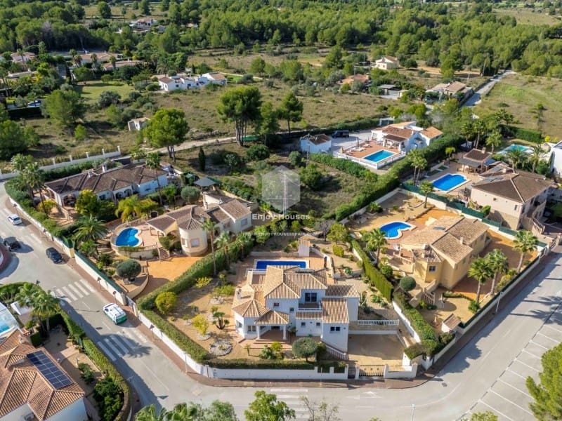 3 bedroom Villa for sale in Javea / Xabia with pool - € 899,000 (Ref: 9421685)