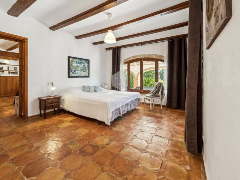 8 bedroom Villa for sale in Javea / Xabia with pool - € 1,590,000 (Ref: 9421687)