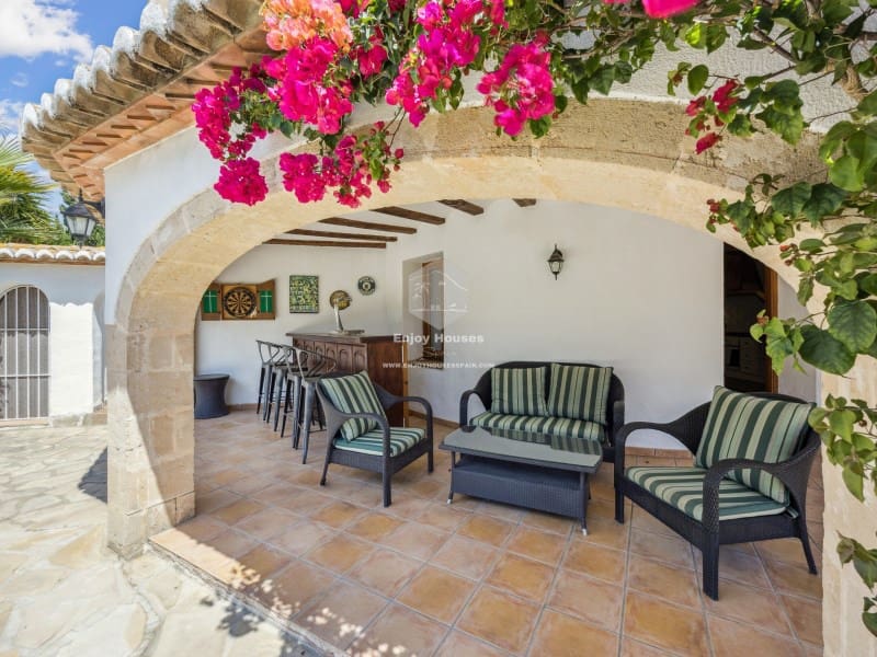 8 bedroom Villa for sale in Javea / Xabia with pool - € 1,590,000 (Ref: 9421687)