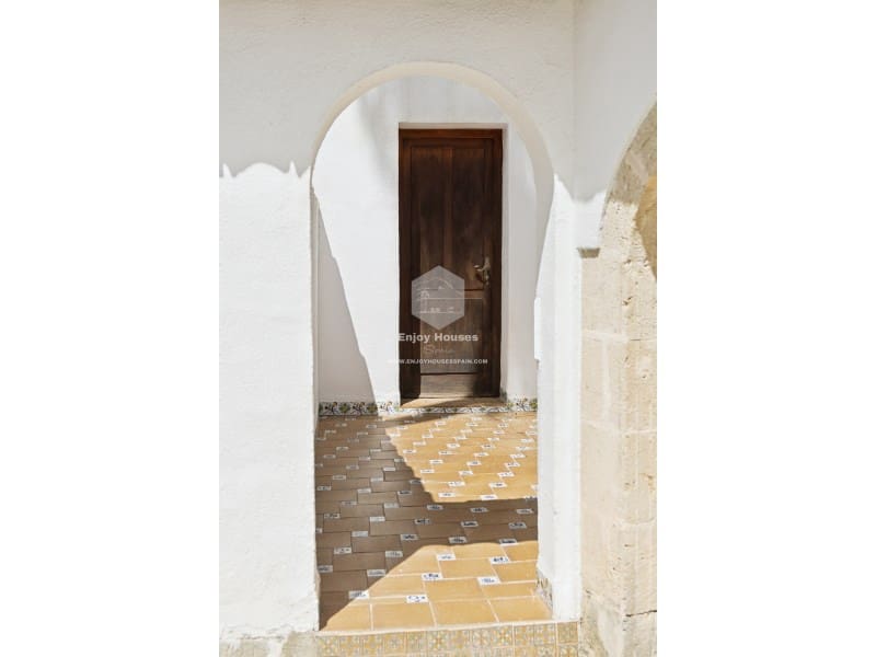 8 bedroom Villa for sale in Javea / Xabia with pool - € 1,590,000 (Ref: 9421687)