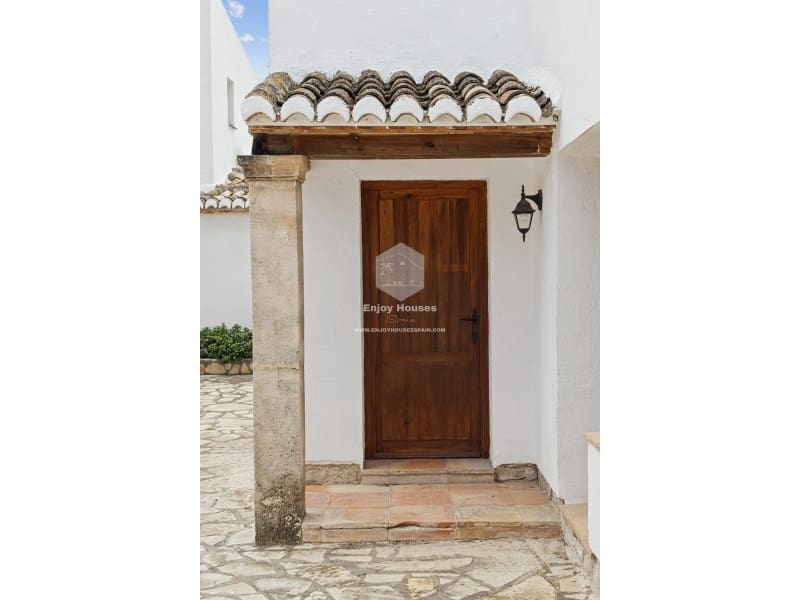 8 bedroom Villa for sale in Javea / Xabia with pool - € 1,590,000 (Ref: 9421687)