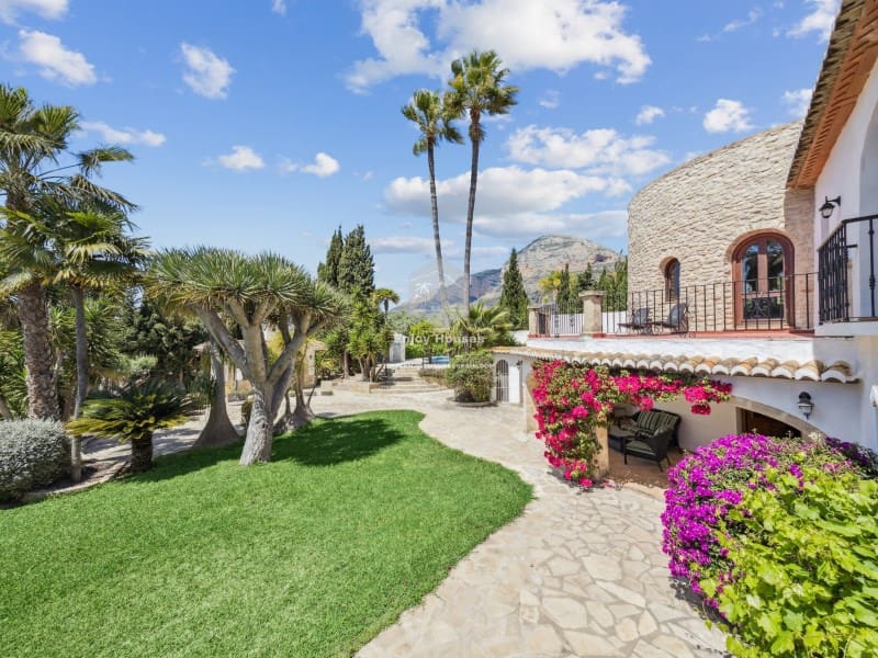 8 bedroom Villa for sale in Javea / Xabia with pool - € 1,590,000 (Ref: 9421687)