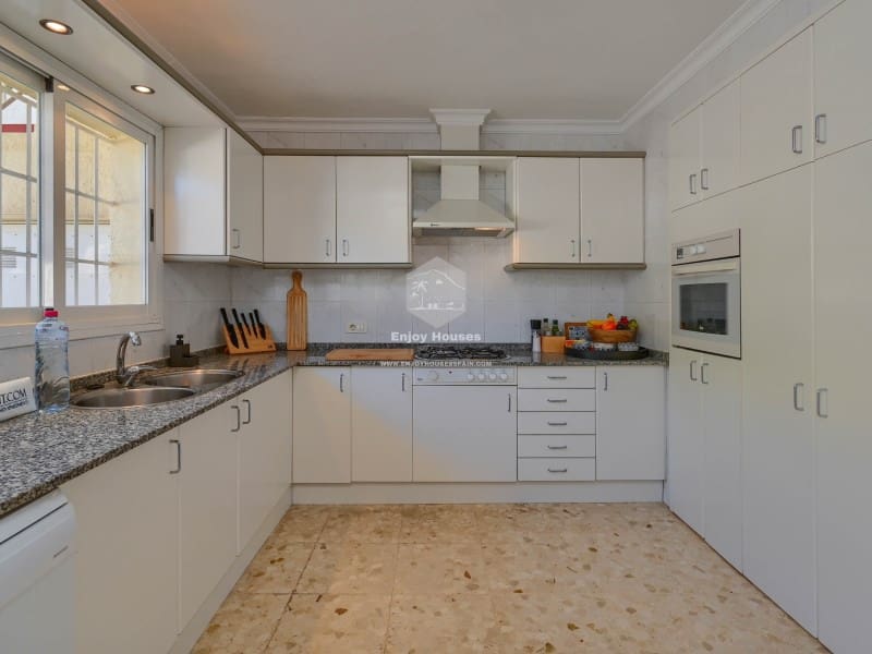 4 Zimmer Villa zu verkaufen in Javea / Xabia mit Pool - 749.000 € (Ref: 9425427)