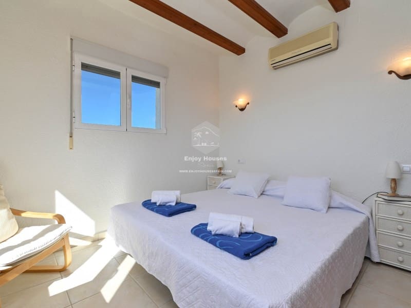 4 Zimmer Villa zu verkaufen in Javea / Xabia mit Pool - 749.000 € (Ref: 9425427)