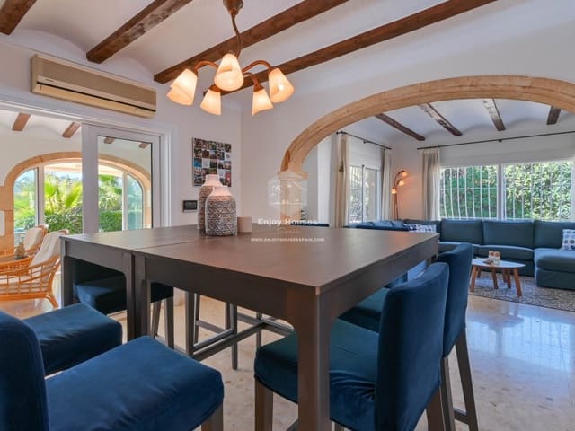 4 soverom Villa til salgs i Montgó - Ermita, Javea / Xàbia med svømmebasseng - € 749 000 (Ref: 9425427)