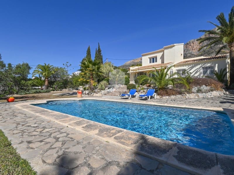 4 Zimmer Villa zu verkaufen in Javea / Xabia mit Pool - 749.000 € (Ref: 9425427)