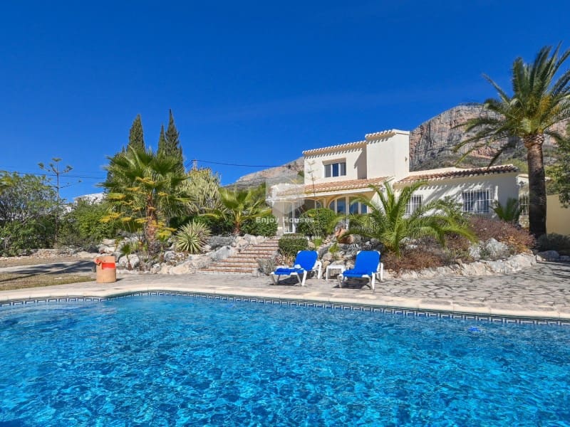 4 Zimmer Villa zu verkaufen in Javea / Xabia mit Pool - 749.000 € (Ref: 9425427)