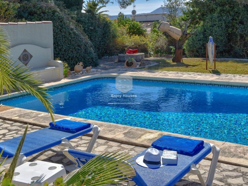 4 Zimmer Villa zu verkaufen in Javea / Xabia mit Pool - 749.000 € (Ref: 9425427)
