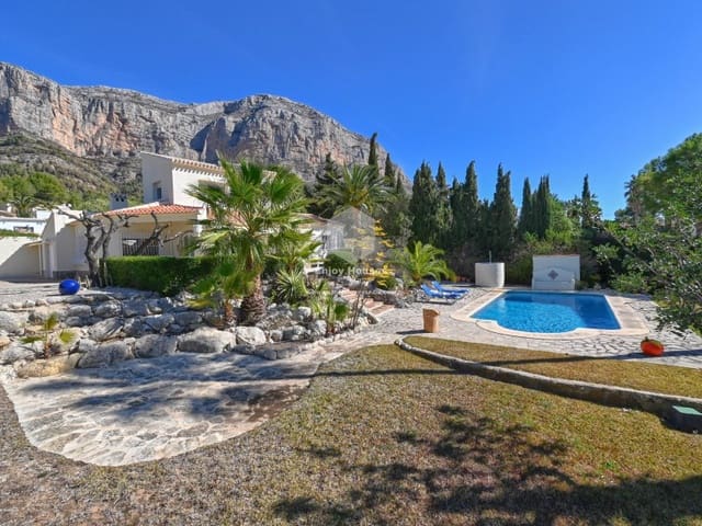 4 soverom Villa til salgs i Montgó - Ermita, Javea / Xàbia med svømmebasseng - € 749 000 (Ref: 9425427)