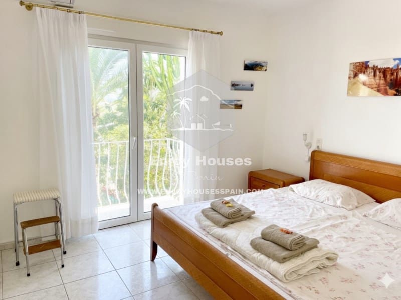 3 Zimmer Doppelhaus zu verkaufen in Moraira mit Garage - 535.000 € (Ref: 9441675)