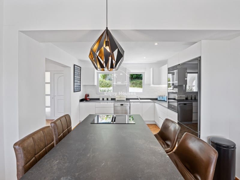 4 sypialnia Willa na sprzedaż w Javea / Xabia z basenem - 1 675 000 € (Ref: 9470757)