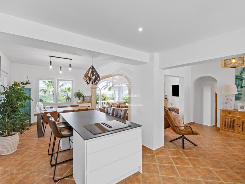 4 sypialnia Willa na sprzedaż w Javea / Xabia z basenem - 1 675 000 € (Ref: 9470757)