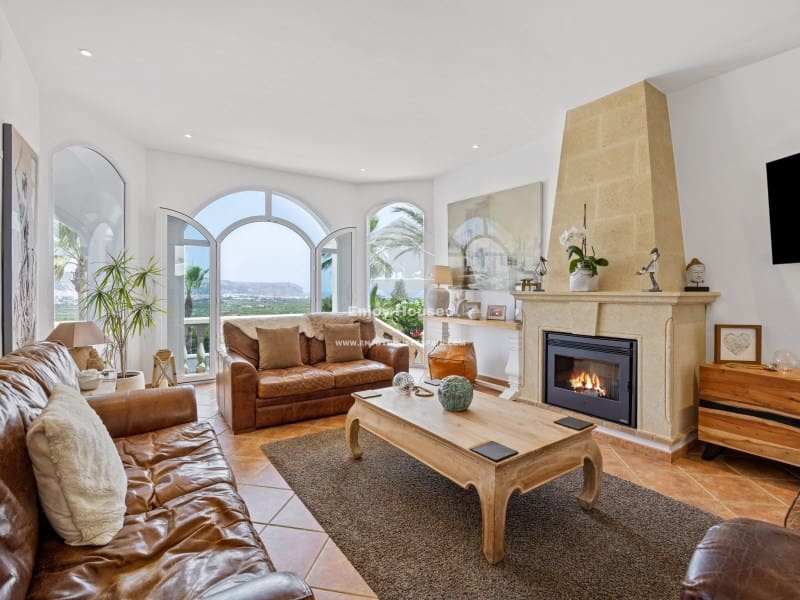 4 sypialnia Willa na sprzedaż w Javea / Xabia z basenem - 1 675 000 € (Ref: 9470757)