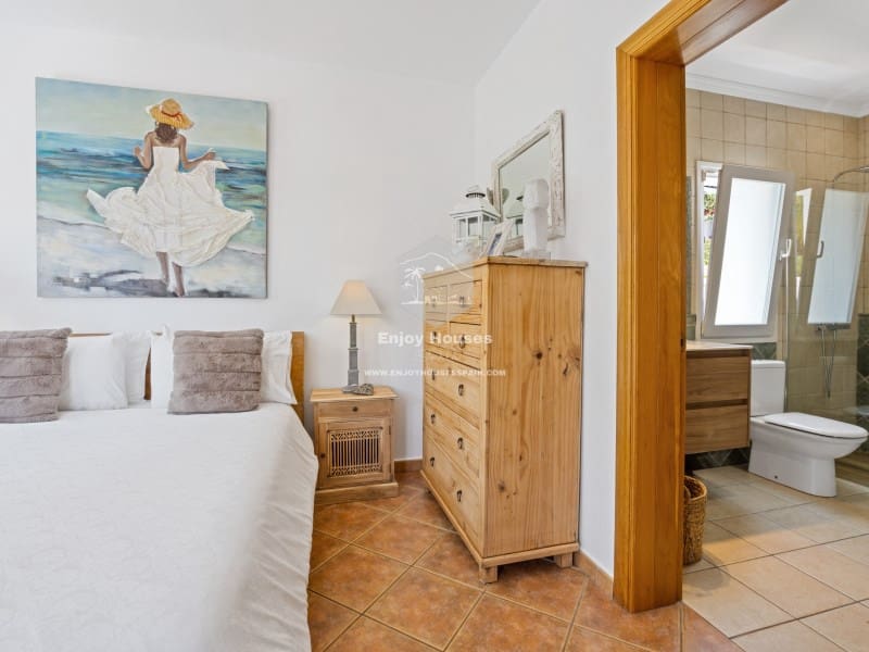 4 sypialnia Willa na sprzedaż w Javea / Xabia z basenem - 1 675 000 € (Ref: 9470757)