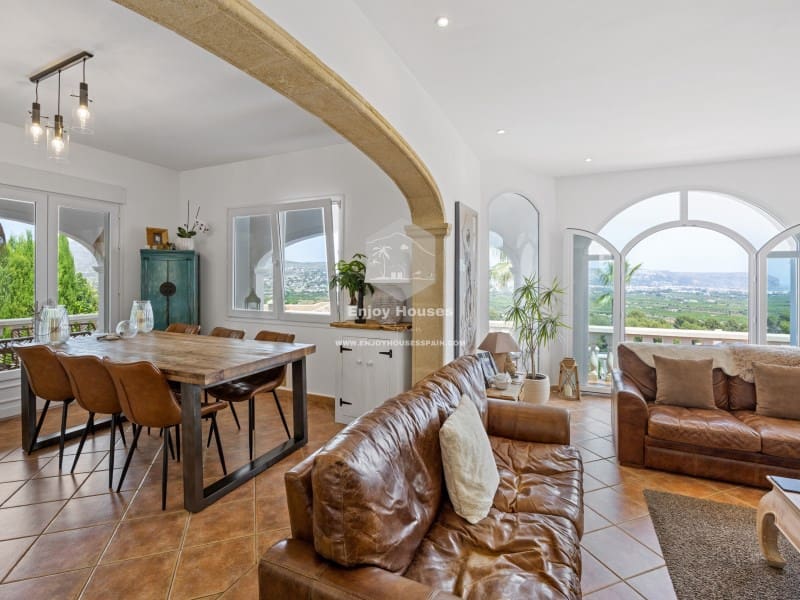 4 sypialnia Willa na sprzedaż w Javea / Xabia z basenem - 1 675 000 € (Ref: 9470757)