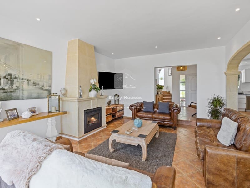 4 sypialnia Willa na sprzedaż w Javea / Xabia z basenem - 1 675 000 € (Ref: 9470757)