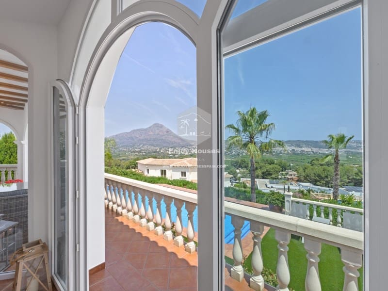 4 sypialnia Willa na sprzedaż w Javea / Xabia z basenem - 1 675 000 € (Ref: 9470757)