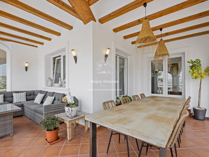 4 sypialnia Willa na sprzedaż w Javea / Xabia z basenem - 1 675 000 € (Ref: 9470757)