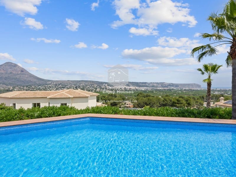 4 sypialnia Willa na sprzedaż w Javea / Xabia z basenem - 1 675 000 € (Ref: 9470757)