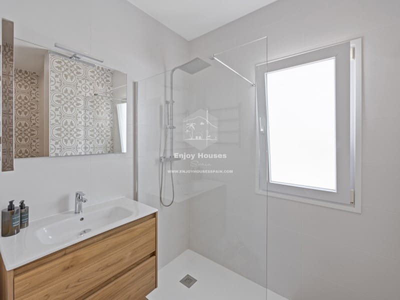 4 sypialnia Willa na sprzedaż w Javea / Xabia z basenem - 1 675 000 € (Ref: 9470757)