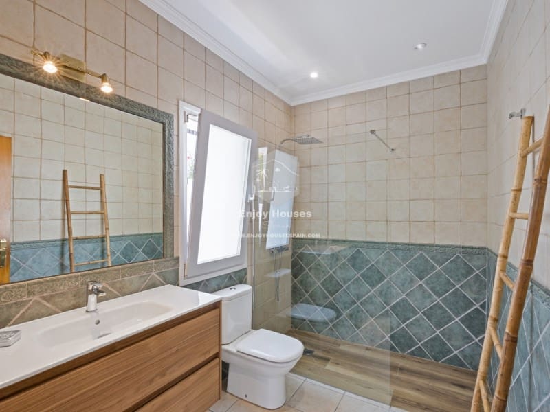 4 sypialnia Willa na sprzedaż w Javea / Xabia z basenem - 1 675 000 € (Ref: 9470757)